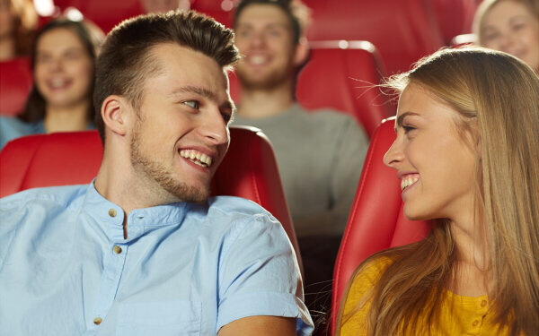 映画館で出逢いGetできるって本当？　ドラマみたいな胸キュン展開も