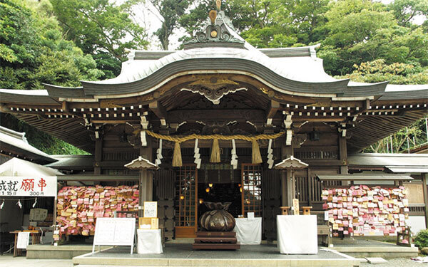 恋愛運アップに縁結び神社の御朱印！ スグにでも手に入れたいのはこの3つ