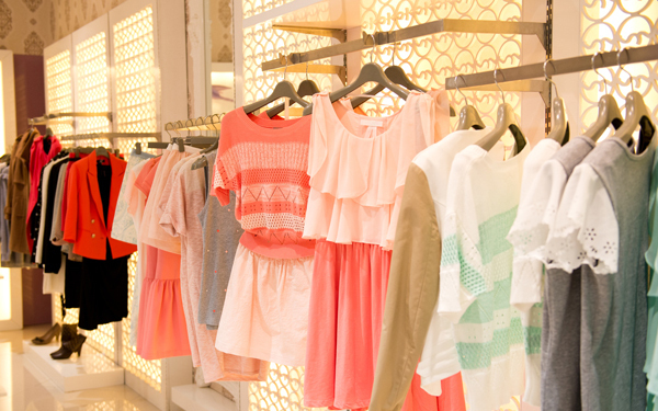 最先端トレンドを借り放題。「月額制ファッションレンタルサービス」で、新しい自分の魅力をどんどん引き出そう