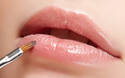 ぷるぷるリップで色っぽ可愛く。海外セレブみたいなぷっくり唇のつくり方