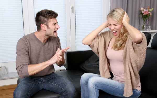 愛じゃなくて自分に余裕がないだけ。束縛したがる男性の正体