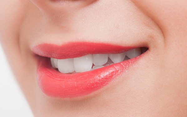 美人度アップ！　歯を白く見せる・キープするコツ