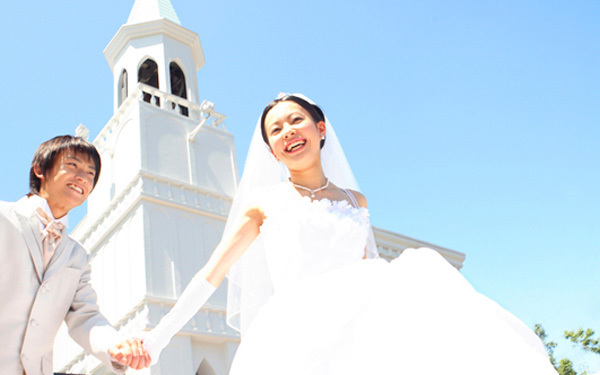 結婚する友だちが祝福できない。オンナ同士、乗り越えられない感情との向き合い方