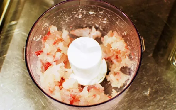 白ワインのお供に、おしゃれおつまみ「真鯛とアボカドのヘルシータルタル」