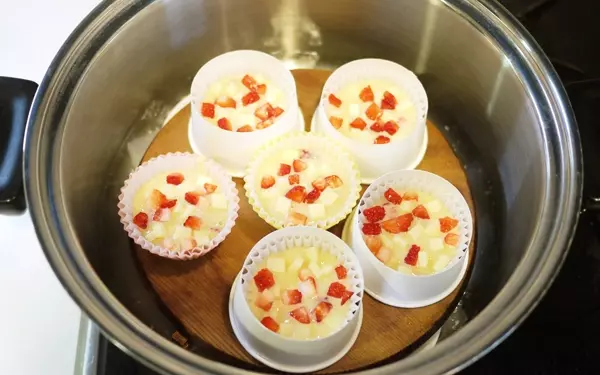 ピクニックで女子力UP間違いなしの簡単蒸しパン。彼に内緒で独り占めしたいほど美味&hellip;