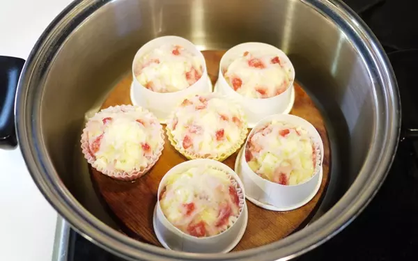 ピクニックで女子力UP間違いなしの簡単蒸しパン。彼に内緒で独り占めしたいほど美味&hellip;