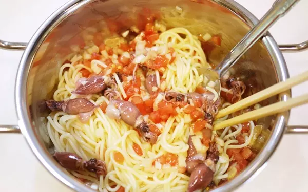 ホタルイカの脱オヤジレシピ。女子はホタルイカをパスタと食べるべし！