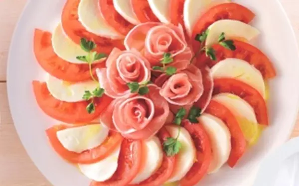 小倉優子おすすめのモッツァレラの簡単ハレの日レシピ！ 夏休みには料理教室も開催