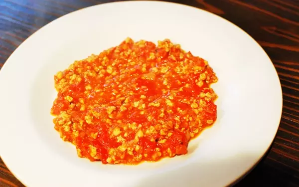 ブッラータから流れ出るフレッシュクリームに歓声が上がる！ 特別な日の贅沢レシピ