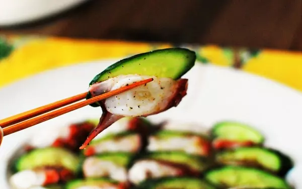 ジメジメした夜にオススメ！ ふたつの食材でできる、ビールに合う簡単サッパリおつまみ！