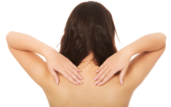 菌によるニキビで毛が抜ける？ 知らないと怖い、背中のニキビ対策