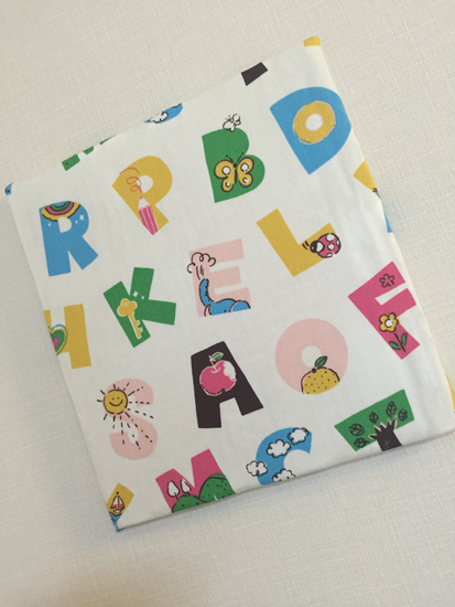 材料は周りにあるものだけ！ ファブリックパネルをかんたんDIY