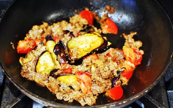 男の胃袋を掴む「生姜焼き」を、イタリアンでおしゃれに