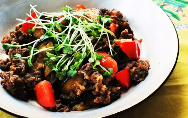 男の胃袋を掴む「生姜焼き」を、イタリアンでおしゃれに