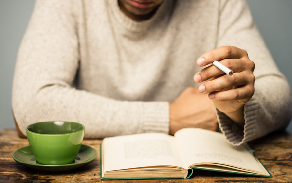 上司との飲み会対策にも！ タバコ嫌いなあなたが喫煙者の彼と楽しく会話する方法