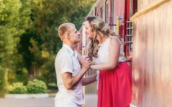 遠距離恋愛中で寂しい。彼の心まで離れさせないでいるためには？