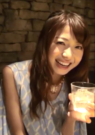 「飲み姿カワイイグランプリ」の女王 中村静香から学ぶ、オトコを落とすリアルなテクニック