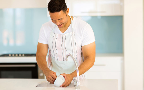 キレイ好き過ぎる男性との結婚は女性を幸せにするのか? 不幸にするのか?!