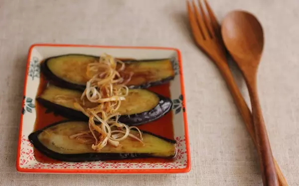 常備菜やおつまみにも！　ナスの南蛮漬け