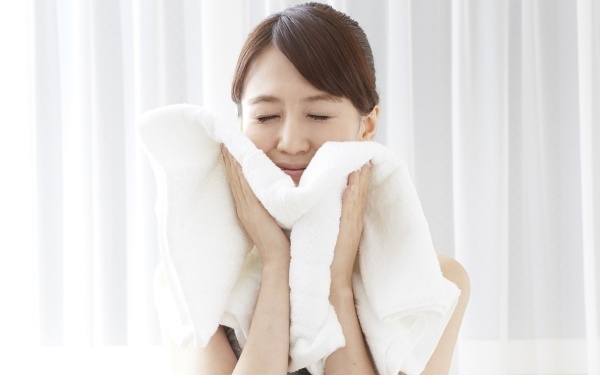 パックリ毛穴もメイク崩れも解消！　冷やし美容法