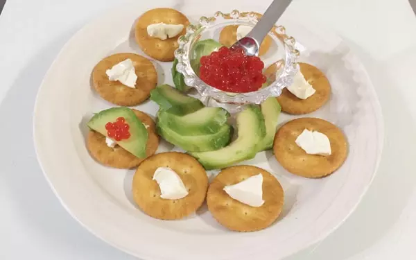 アボカド×ぬか漬けがマッチ お酒に合う、簡単オシャレおつまみ