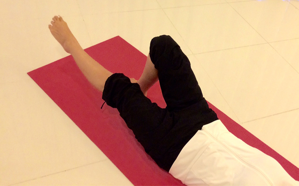 すきま時間で下半身美人！　かんたん“股関節ストレッチ”