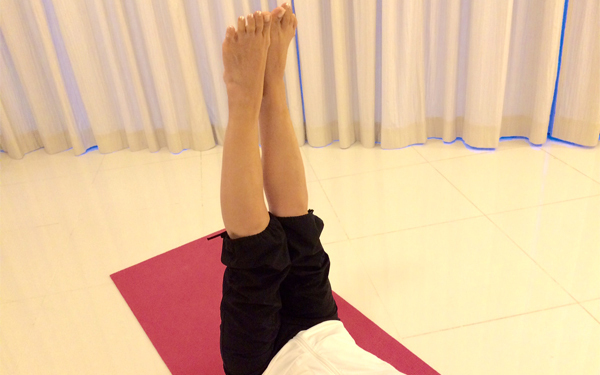 すきま時間で下半身美人！　かんたん“股関節ストレッチ”