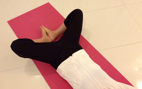 すきま時間で下半身美人！　かんたん“股関節ストレッチ”