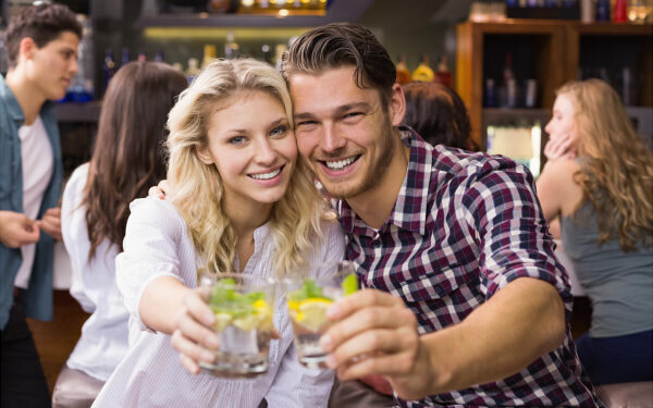 婚活パーティーや合コンで気になる男性から声をかけてもらう方法