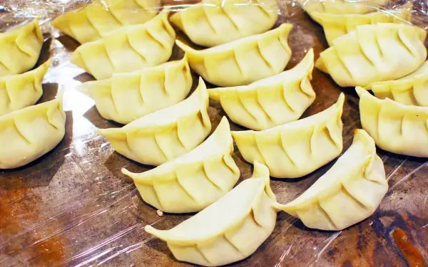 新たなブームの予感？　マーボー豆腐味の餃子でビールが進む