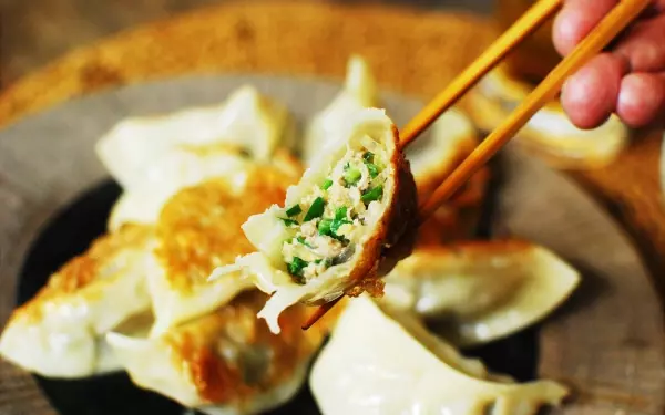 新たなブームの予感？　マーボー豆腐味の餃子でビールが進む