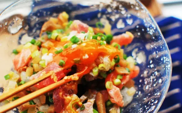 スーパーの「宝の山」をよりおいしく！　刺身といぶりがっこのフラックスオイル和え