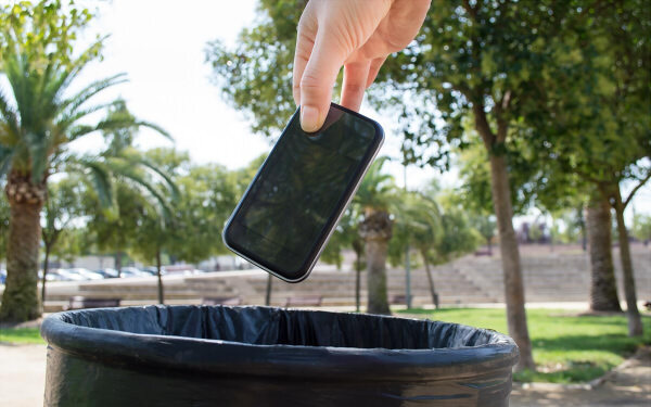 スマホ依存をやめた結果。デジタルデトックスで手放すメリット