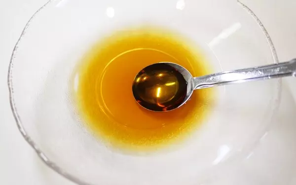 保存食の缶詰でバランスご飯！　蒲焼きサンマの簡単サラダうどん