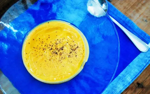 ハロウィン間近の王道レシピ! バターナッツかぼちゃのポタージュ