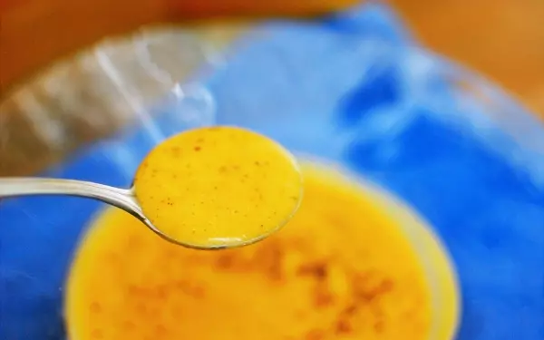 ハロウィン間近の王道レシピ！　バターナッツかぼちゃのポタージュ