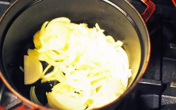 女子度がグッとアップする、ワインにもピッタルな白レバーの本格パテ