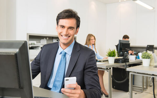 仕事の仕方でわかる！　同性が教える「浮気する男」の見極め方