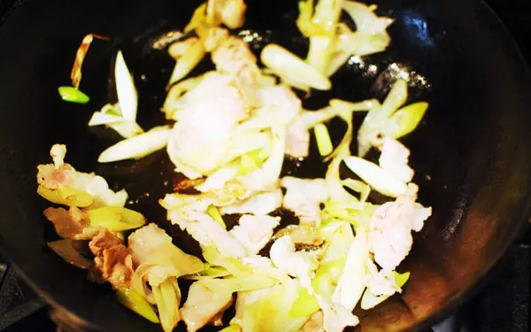 今の季節に最適、一気飲みしてしまう美味しさ「トマトミルク豚汁」