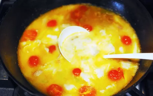 今の季節に最適、一気飲みしてしまう美味しさ「トマトミルク豚汁」