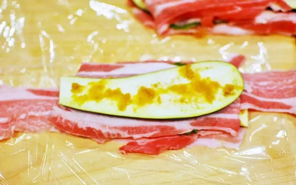 ジューシーで癖になる味わい「大葉と茄子のミルフィーユカツ」