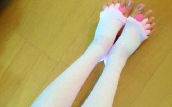 血行不良や肌トラブルも！　「着圧ソックス」の使い過ぎにご注意を