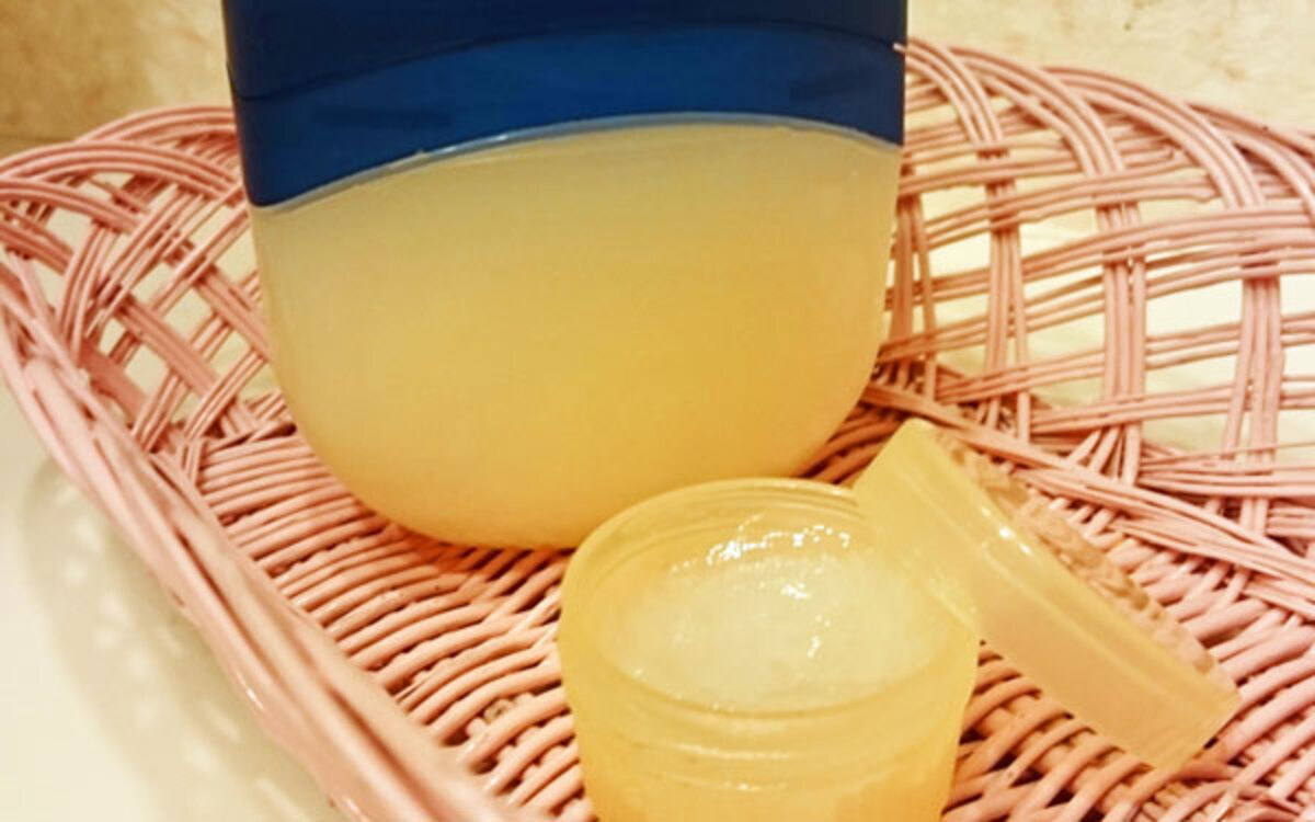 マルチに使える 肌の乾燥には純度の高い 白色ワセリン がオススメ ウーマンエキサイト 1 2