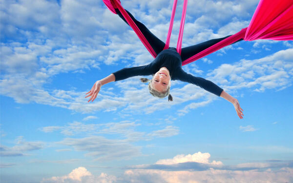 浮遊感がたまらない！　空中で行うフィットネス＆エクササイズ