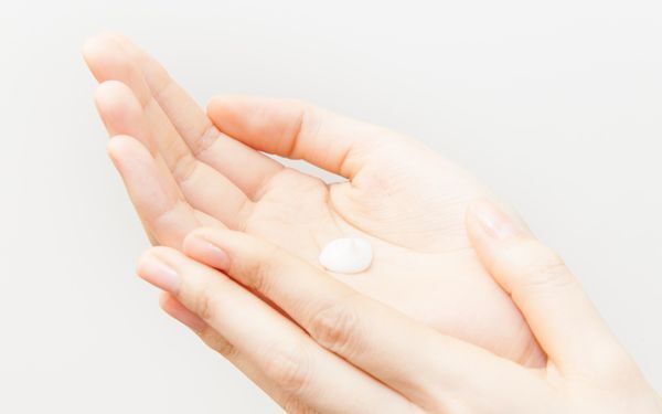 保湿プラス●●、ニベアの青缶は“ちょい足し”して使う時代！