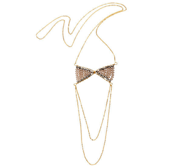 オフィスコーデを簡単スイッチ！　平日夜の変身アイテム5つ