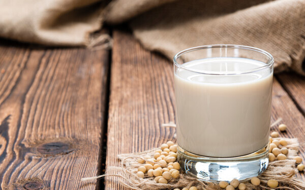 豆乳の飲みすぎはキケン おっぱい美人になる食材 ウーマンエキサイト 1 2