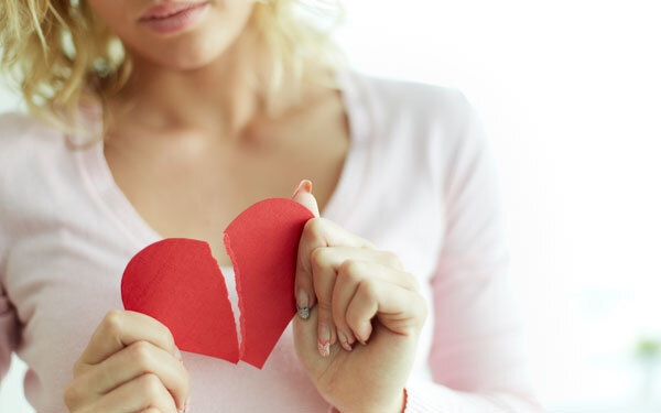 突然の音信不通…恋人から別れを告げられたら、どうすればいい？