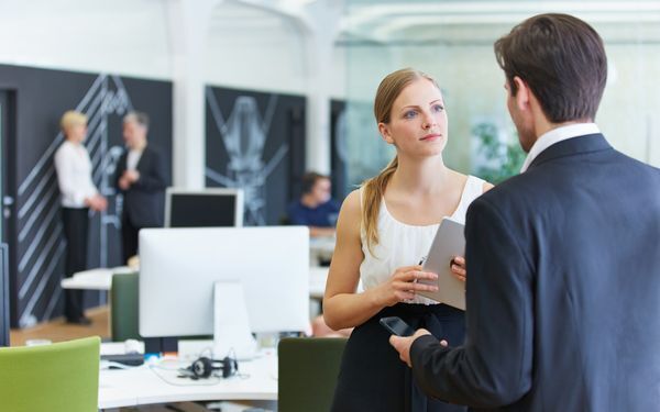 独身!?　彼女はいるの!?　取引先の気になるカレとお近づきになる方法