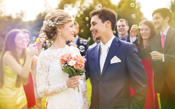 大切な人と絆を深める結婚式とは